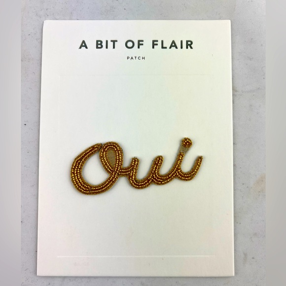 Gold Beaded 'Oui' Sticker - Picture 1 of 2